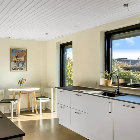 Jovana - 500m From The Sea By Interhome